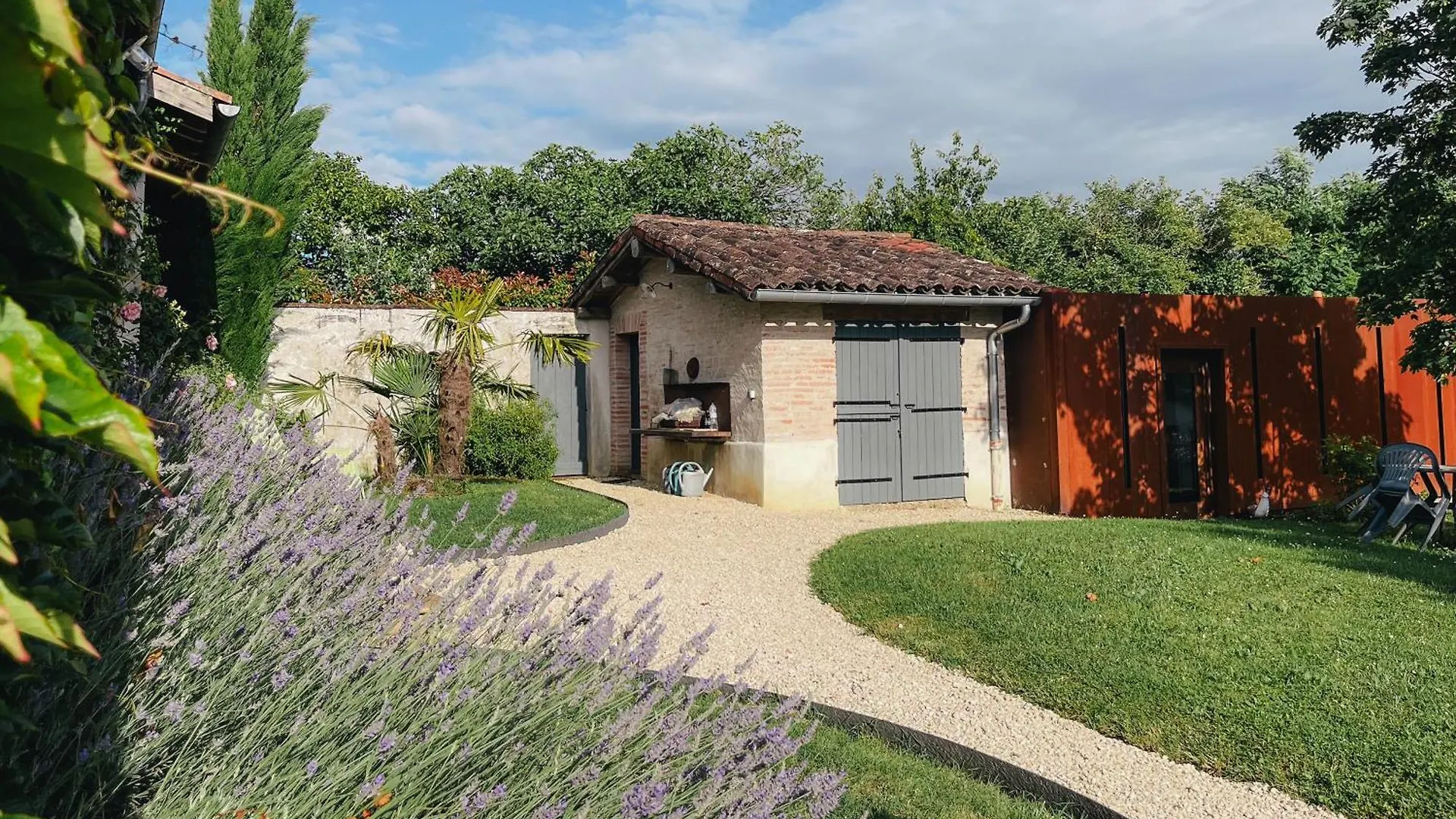 Calme Et Tranquillite Sur Les Coteaux De Montauban Apartman